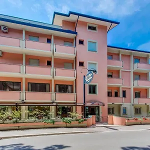 https://hotel-valentino-pinarella.emilia-romagnahotels.net